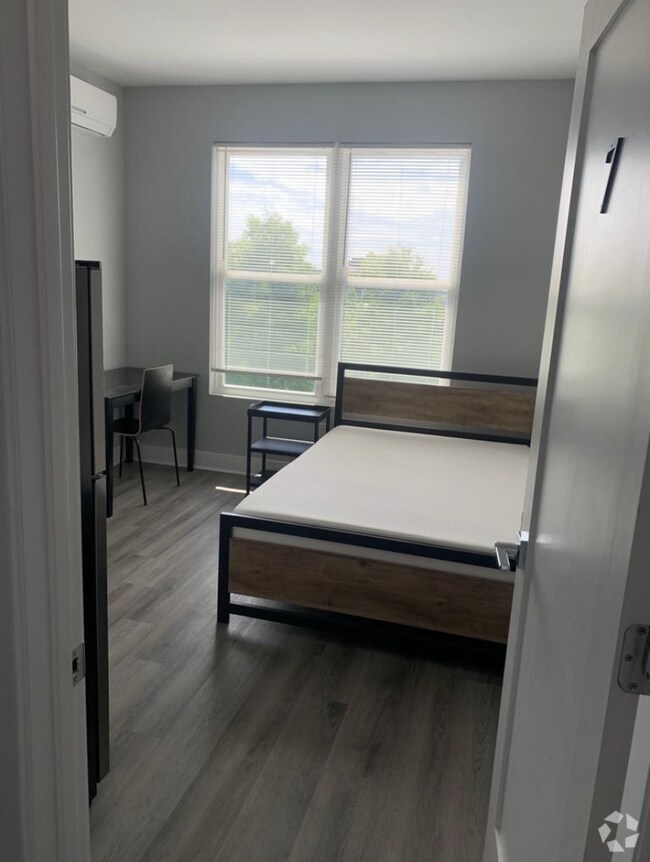 Building Photo - 1028 Park Rd NW Unit 2-7 Rental