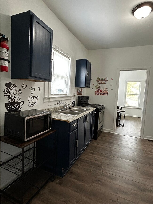Photo - 2809 7th St SW