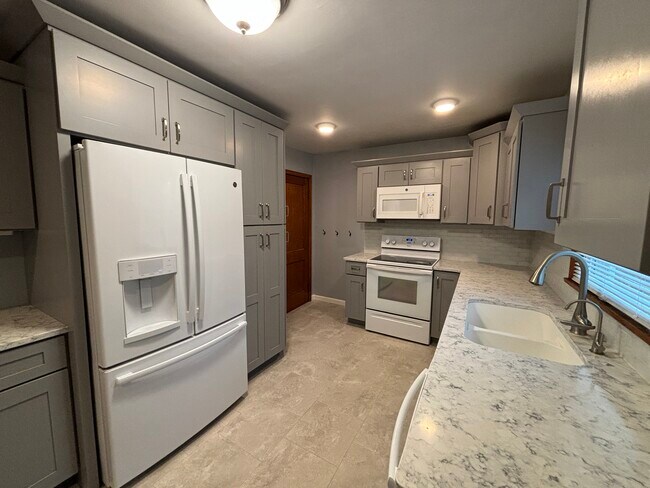 Kitchen - 817 5th St S Unit 817 S 5th