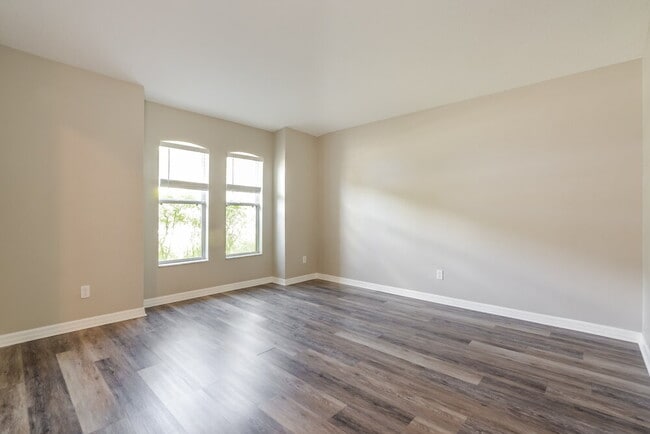 Photo - 25140 Chipshot Ct