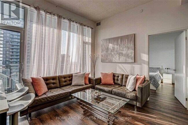 Photo - 2520 Eglinton Ave W Unité 918