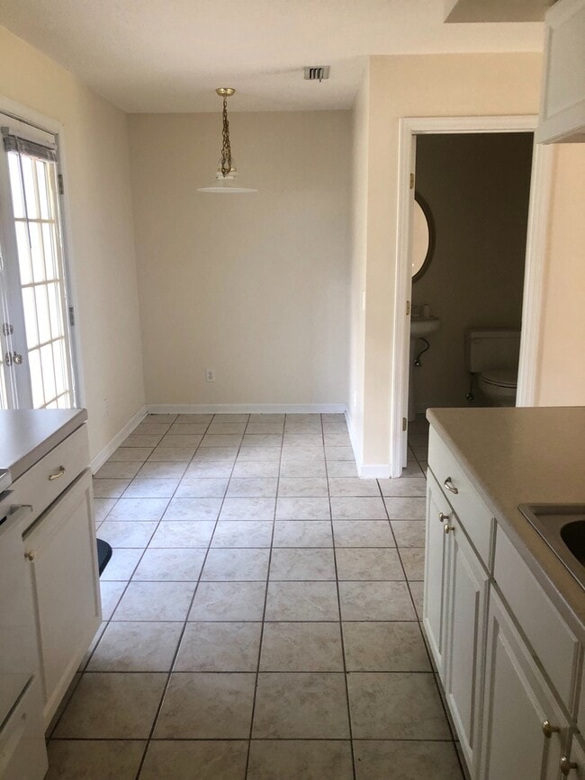 Photo - 2 BR 2.5 bath townhouse close to Troy University