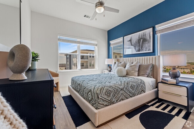 2BR, 2BA - 1,031SF - Primary Bedroom - Ivy Heights