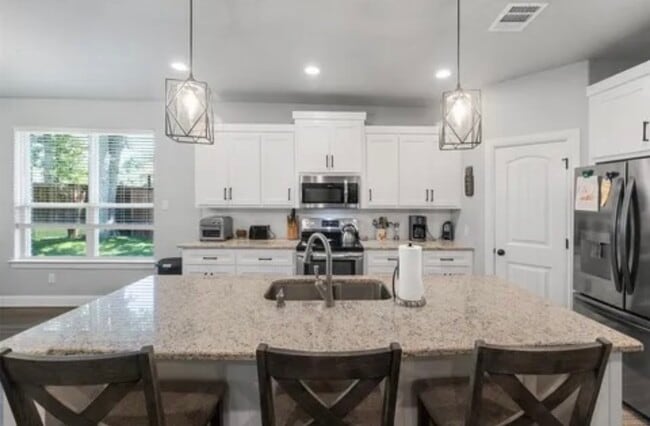 Photo - 1418 Cheyenne Trl