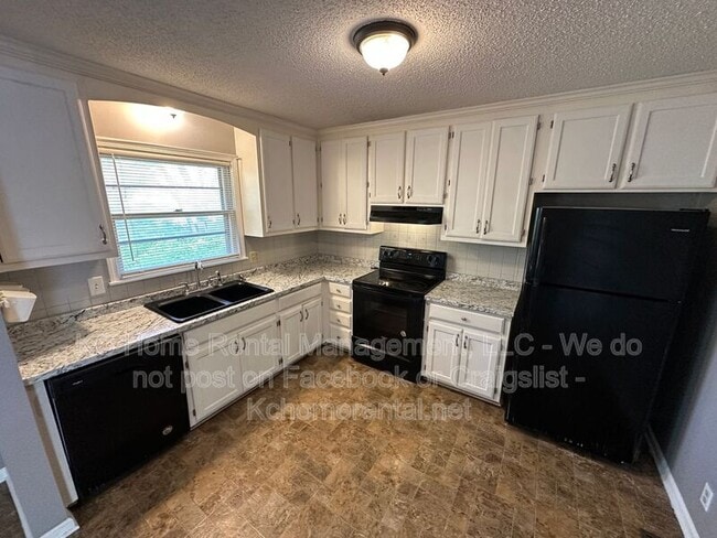 Photo - 10210 Fremont Ave