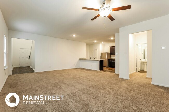 Photo - 830 Shady Brk