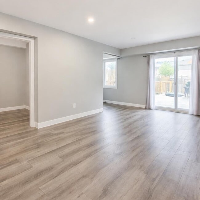 Photo - 2053 Lanark Ct