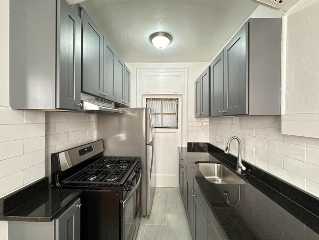 Photo - 1363 W Estes Ave Unit T2