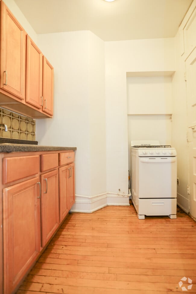 Building Photo - 1361 W Greenleaf Ave Unit #1A Rental