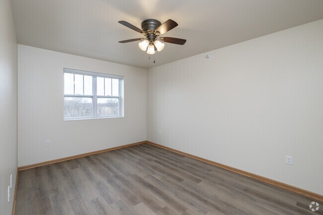 2BR, 1BA - Primary Bedroom
