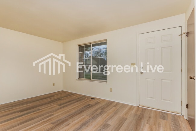 Photo - 5989 Chatsworth Dr