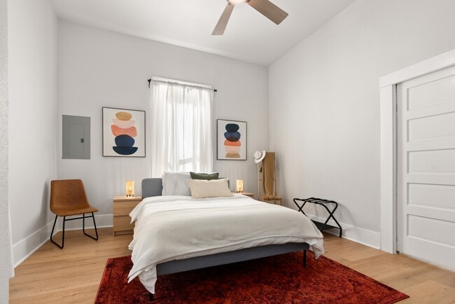 Photo - 308 Keller St