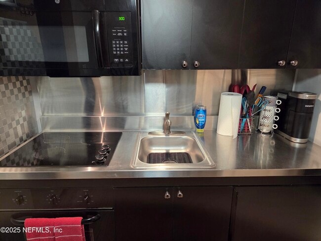 Photo - 1811 Eastern Dr