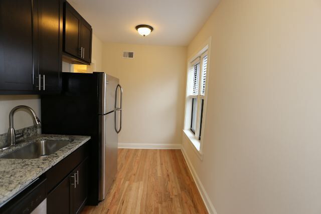 Photo - 4043 N Ashland Unidad W4