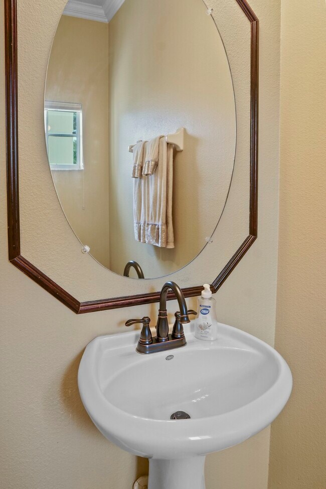 Photo - 124 Spring Glen Dr