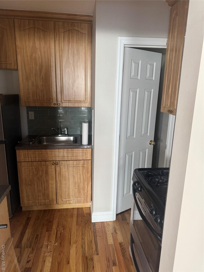 Building Photo - 3177 Wissman Ave Unit 2