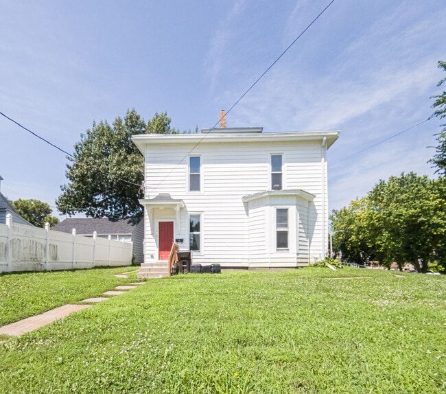 Building Photo - 114 N 7th St Unit 114 N 7th St