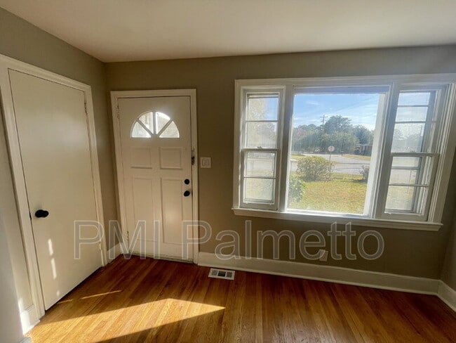 Photo - 1215 Chevis St