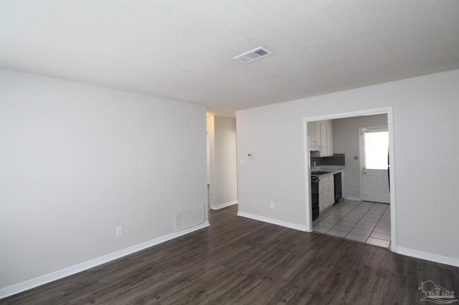 Photo - 10151 Guidy Ln