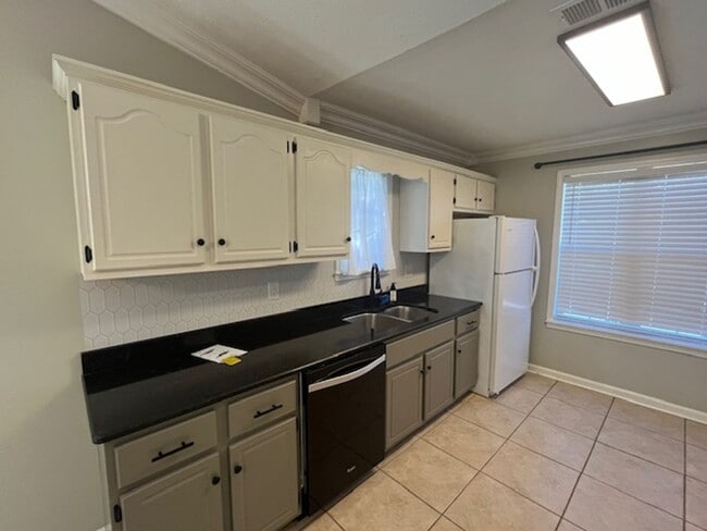 Photo - Renovated 3 Bedroom 2 Bath Home for Rent!