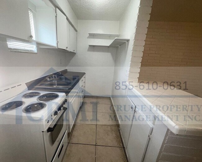 Photo - 5733 Harding St