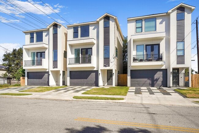 Building Photo - 1611 Shelby St