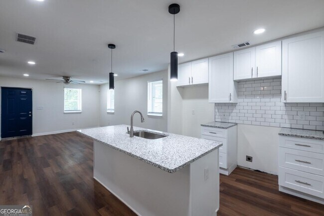 Photo - 450 Paines Ave NW