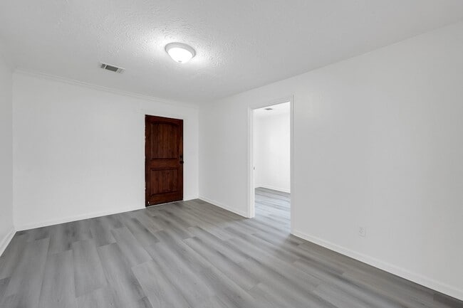 Photo - 214 N Hagerman St