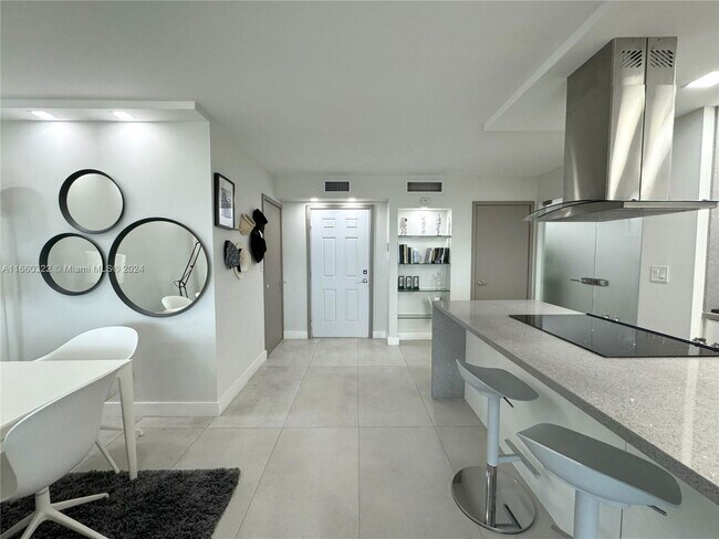 Photo - 9500 W Bay Harbor Dr Unit 6