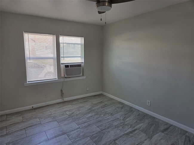 Photo - 619 13th St Unit 1