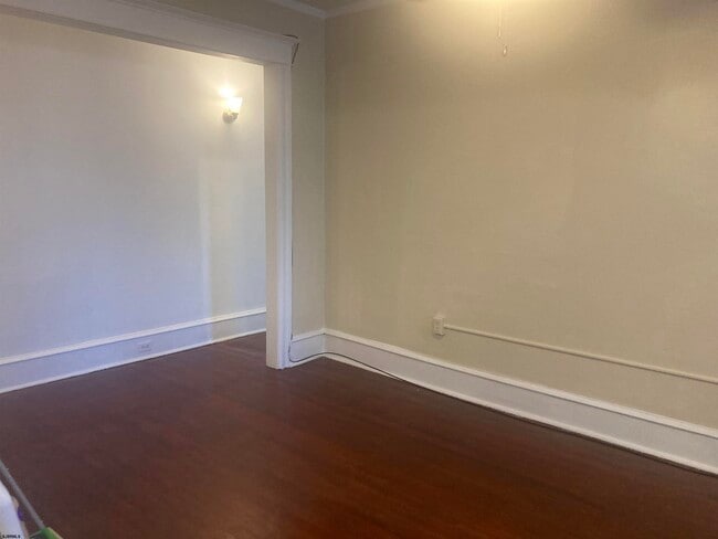 Photo - 6303 Ventnor Ave