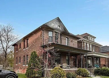 Building Photo - 613 Belmont St Unit 613