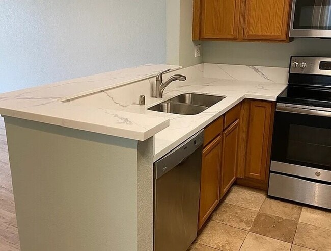 3915 Nobel Dr Unit 3