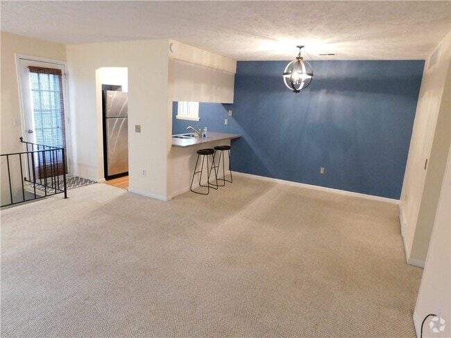 Building Photo - 447 Eastbrooke Ln Rental