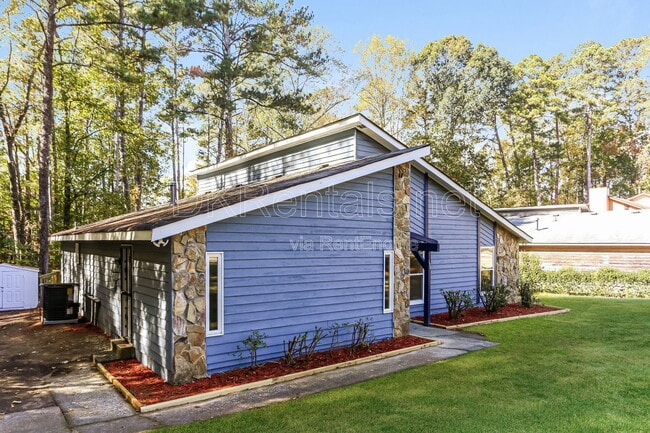 Photo - 135 Beethoven Ct