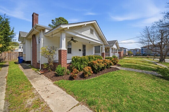 Photo - 414 Massachusetts Ave