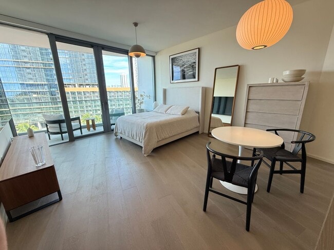 Building Photo - Koula studio with assigned parking and ava... Unit 709 Rental