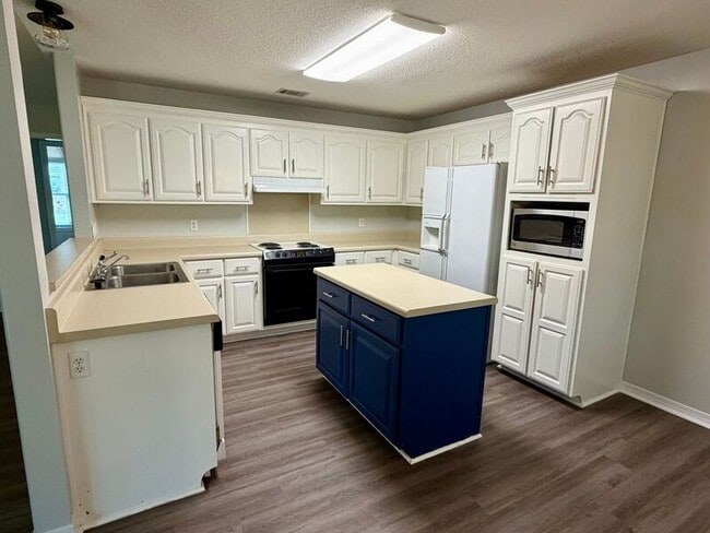 Photo - 4633 Ridge Pointe Dr