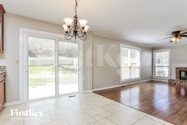 Photo - 324 Autumn Peak Dr