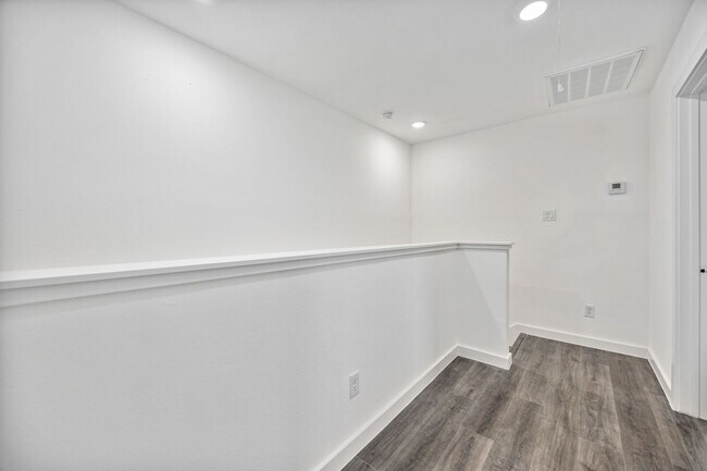 Photo - ? Stylish & Spacious 3-Bed Home  ?