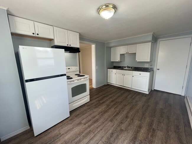 Building Photo - 58 Spring St Unit 58A