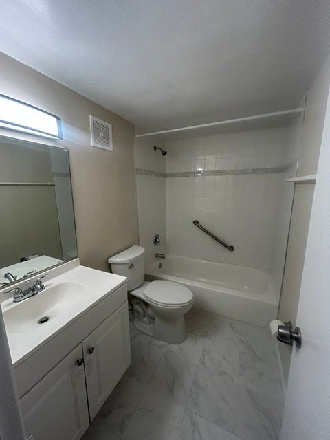 2430 Harn Blvd Unit 8