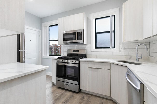 Photo - 7624 N Eastlake Terrace Unit 3W