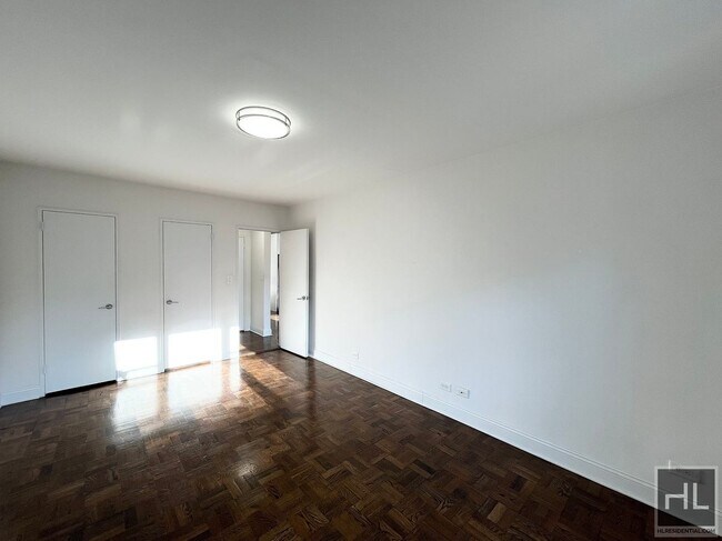 Photo - EAST 35 STREET Unit 9E