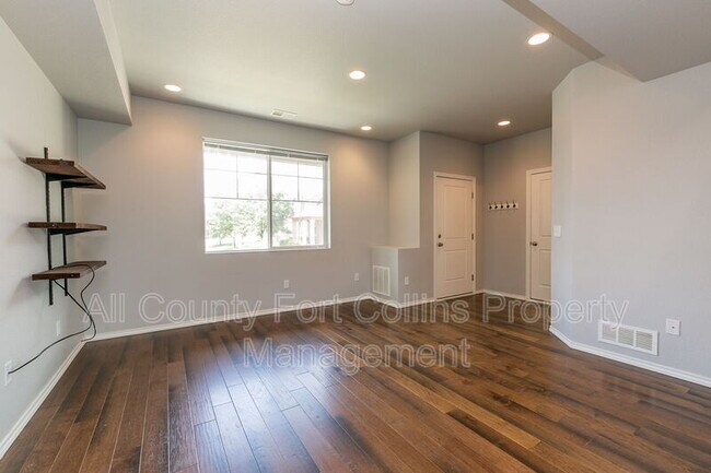 Photo - 538 Winnipeg Ct