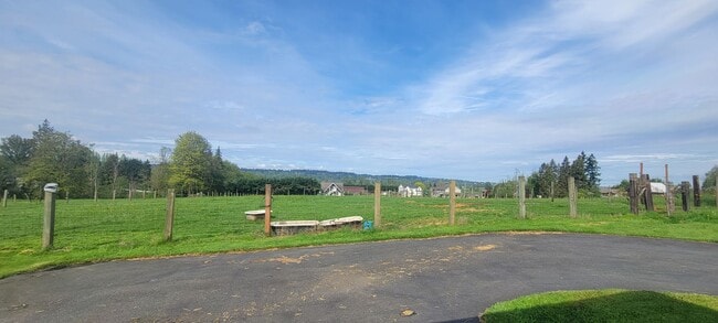 Photo - Cozy Country living just outside the City