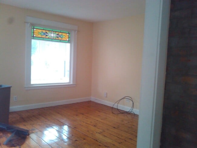 5 Hill St
