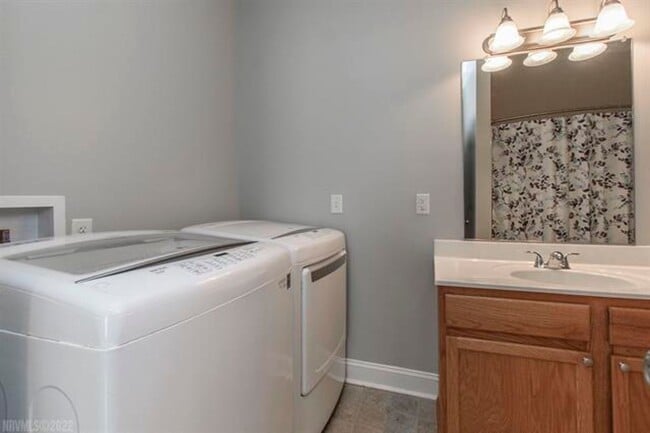 Photo - Cozy Home in Established Christiansburg Neighborhood