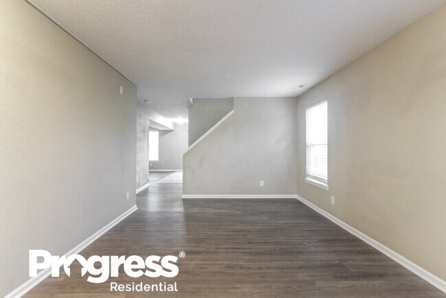Photo - 607 Sweet Creek Dr
