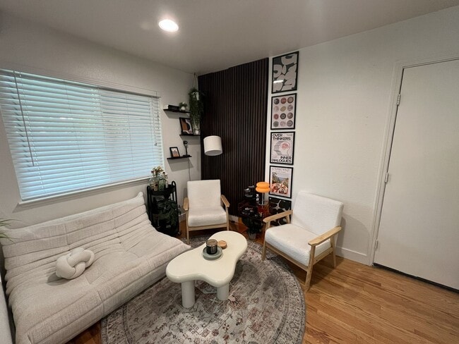 Photo - Charming 3 bedroom, 2 bathroom home for rent in Granite Bay, CA!